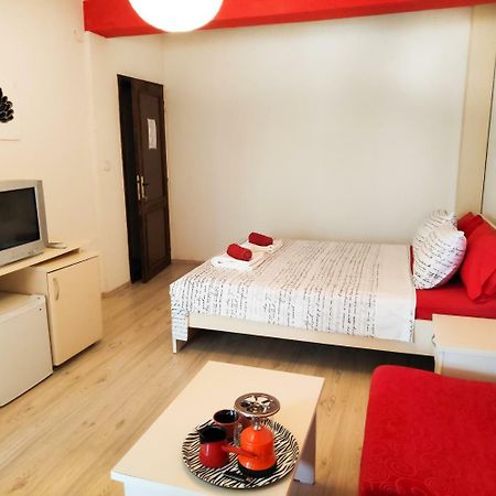Central Studios & Rooms أوهغيد المظهر الخارجي الصورة
