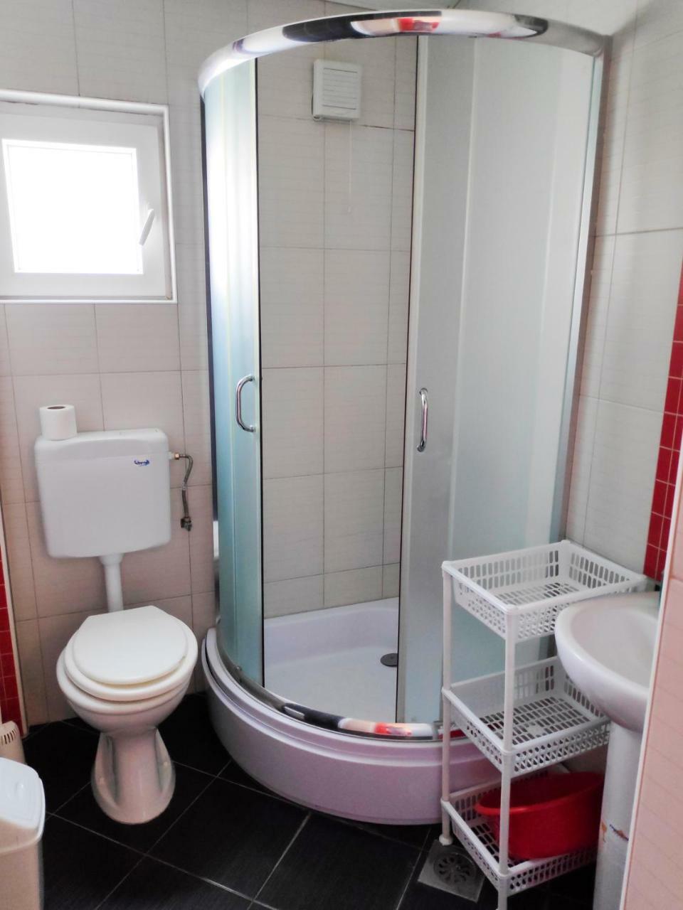 Central Studios & Rooms أوهغيد المظهر الخارجي الصورة